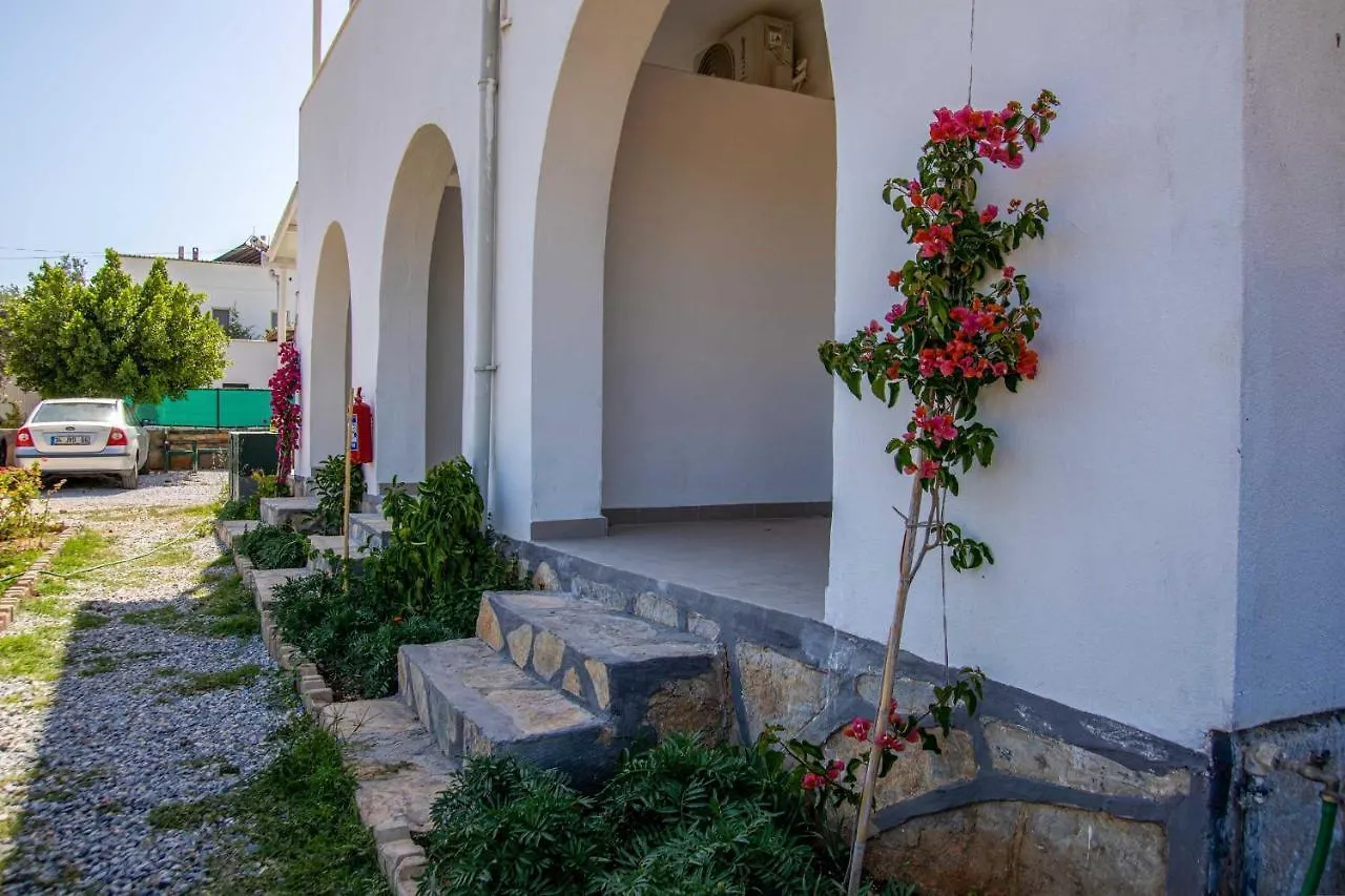 Yalıyanı Motel Restaurant Yalıçiftlik Türkiye