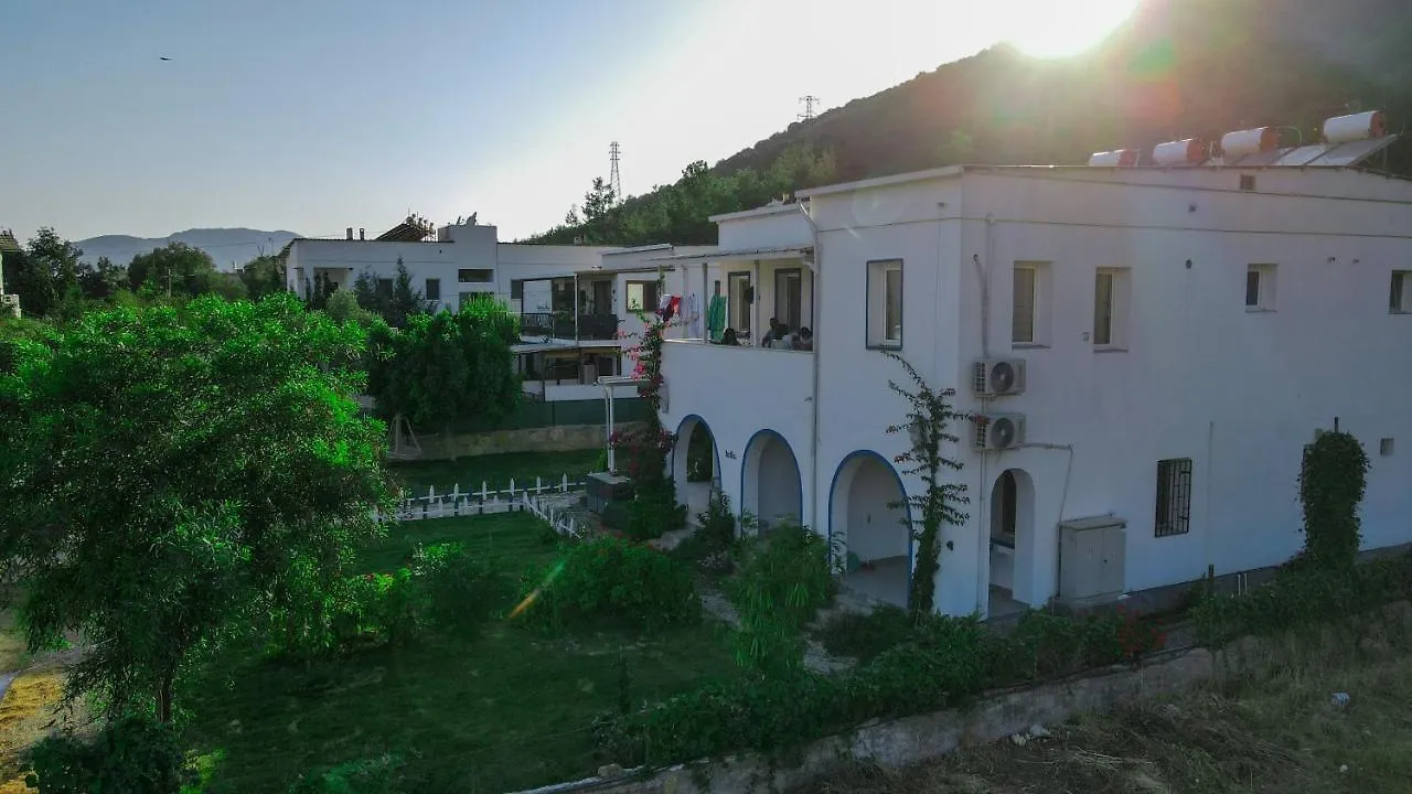 Yaliyani Pansiyon Motel Yaliciftlik Turkey