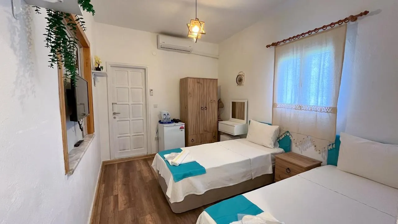 Yaliyani Pansiyon Motel Yaliciftlik Turkey