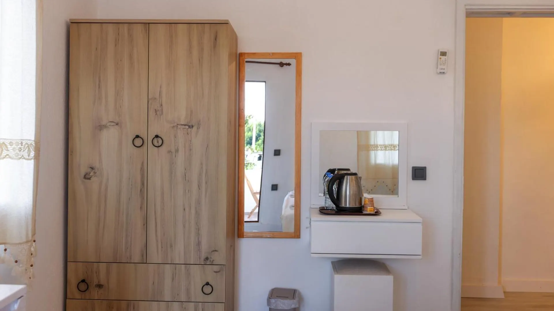 Yalıyanı Motel Restaurant Yalıçiftlik Türkiye