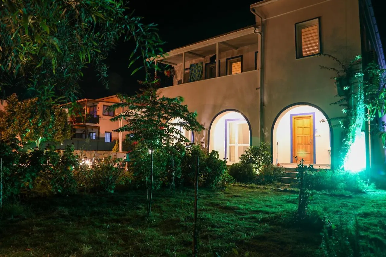 Yaliyani Pansiyon Yaliciftlik Motel